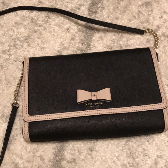 kate spade Handbags - Kate Spade Crossbody